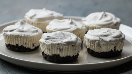Individual Cookies and Ice Cream Cupcake Pies (Dairy)