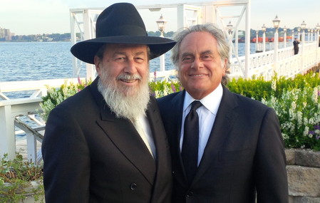 Rav Aharon Brafman, zt&rdquo;l, and his brother, attorney Ben Brafman.