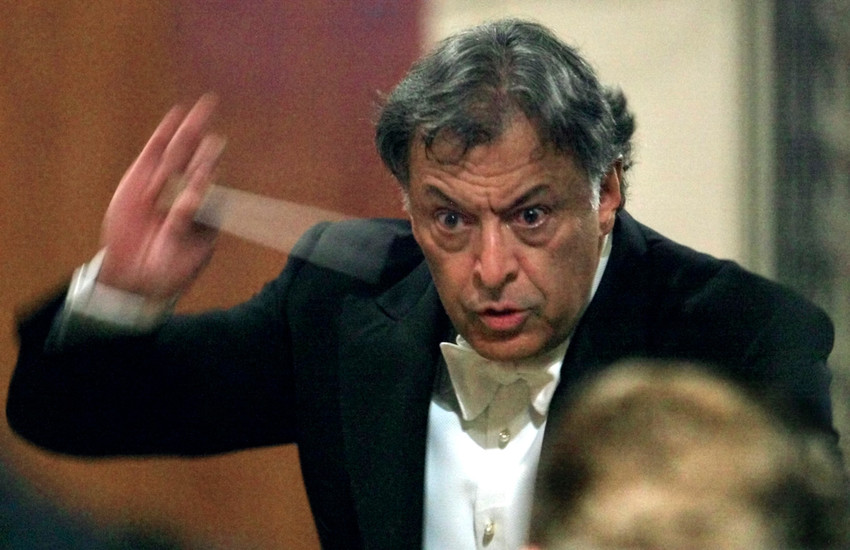 Zubin Mehta conducting the Israel Philharmonic Orchesta at the Moscow Conservatory, Jan. 21, 2002.