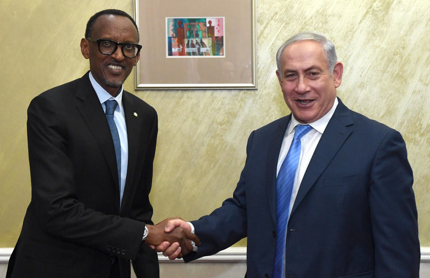 Israeli Prime Minister Benjamin Netanyahu meets with Rwandan President Paul Kagame in Nairobi, Kenya, on Nov. 28.