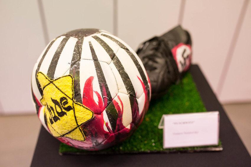 The exhibition at River Plate&rsquo;s museum includes six illustrated soccer balls. This one was done by Diego Rodr&iacute;guez, Augusto Costhanzo, Sergio Langer, Rica N&uacute;&ntilde;ez and Gustavo Nemirovsky.