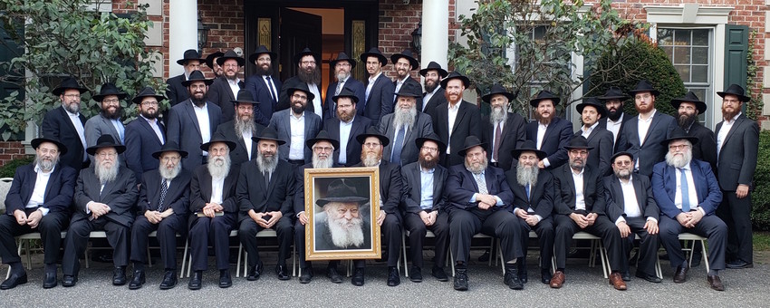 Front (from left): Rabbis Chaim Lieberman, Shmuel Butman, Moshe Goldman, Kasriel Kastel, Tuvia Teldon (regional director of Cabad Lubavitch of Long Island), Chaim Grossbaum, Mendy Heber, Mendy Goldberg, Leibel Baumgarten, Anchelle Perl, Levi Gurkov, Yaakov Saacks, Rafe Konikov. Middle (from left): Rabbis Efraim Mintz, Yaakov Wilansky, Mendy Teldon, Sholom Ber Cohen, Shmuel Lipszyc, Yona Edelkopf, Yossi Lieberman, Yonasan Biggs, Aizik Baumgarten,  Asher Vaisfische,  Motti Grossbaum, Shaya Hurwitz, Boruch Wolf, Levi Baumgarten, Aaron Shain, Yisroel Halon. Back (from left): Rabbis Yitzchak Goldshmid, Nochem Tenenboim, Berel Sasonkin, Yaakov Raskin, Yankel Lipskier, Eli Goodman, Mendy Paltiel, Dov Ber Paltiel, Shalom Lipszyc.