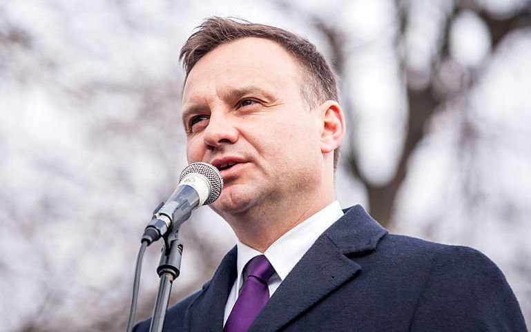 Andrzej Duda speaks in the town of Lubart&oacute;w during the 2015 Polish presidential election campaign, March 31, 2015.
