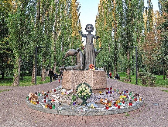 A statue at the Babyn Yar Holocaust Memorial Center.