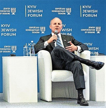 US Special Envoy on Combating Anti-Semitism Elan S. Carr, at the Kyiv Jewish Forum in Ukraine in 2019.
