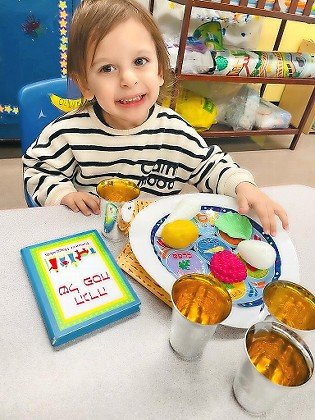 Pesach prep at HAFTR Early Childhood.