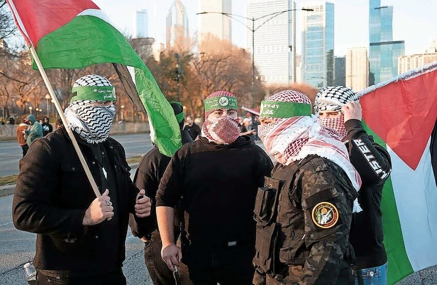 Anti-Israel protesters in downtown Chicago on Nov. 18, 2023.