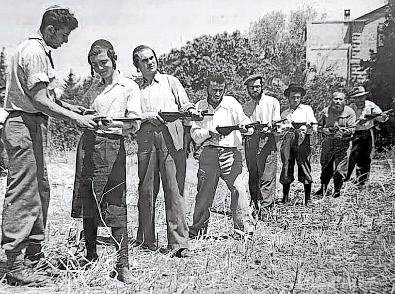 Haredim being trained on weapons during Israel&rsquo;s War of Independence.