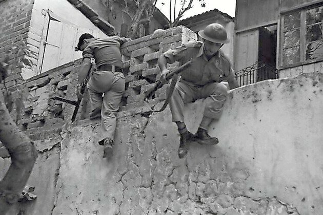 Young Jewish men guard the Jaffa-Tel Aviv border, 1947.
