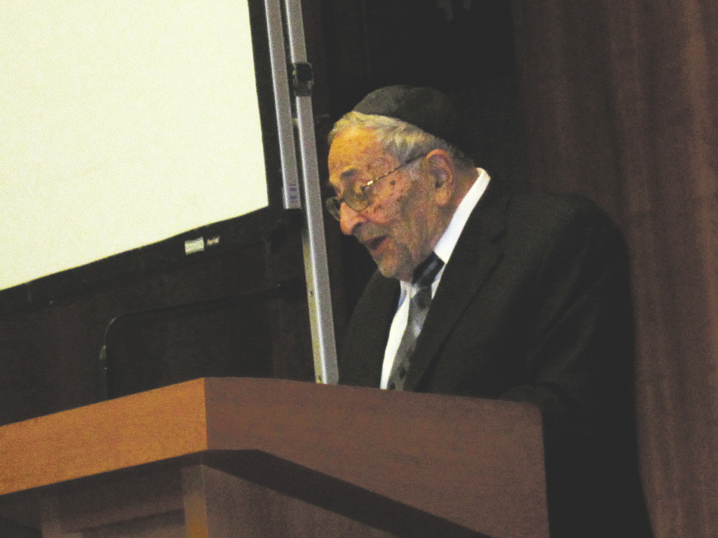 Rabbi Raphael Pelcovitz delivering keynote address.