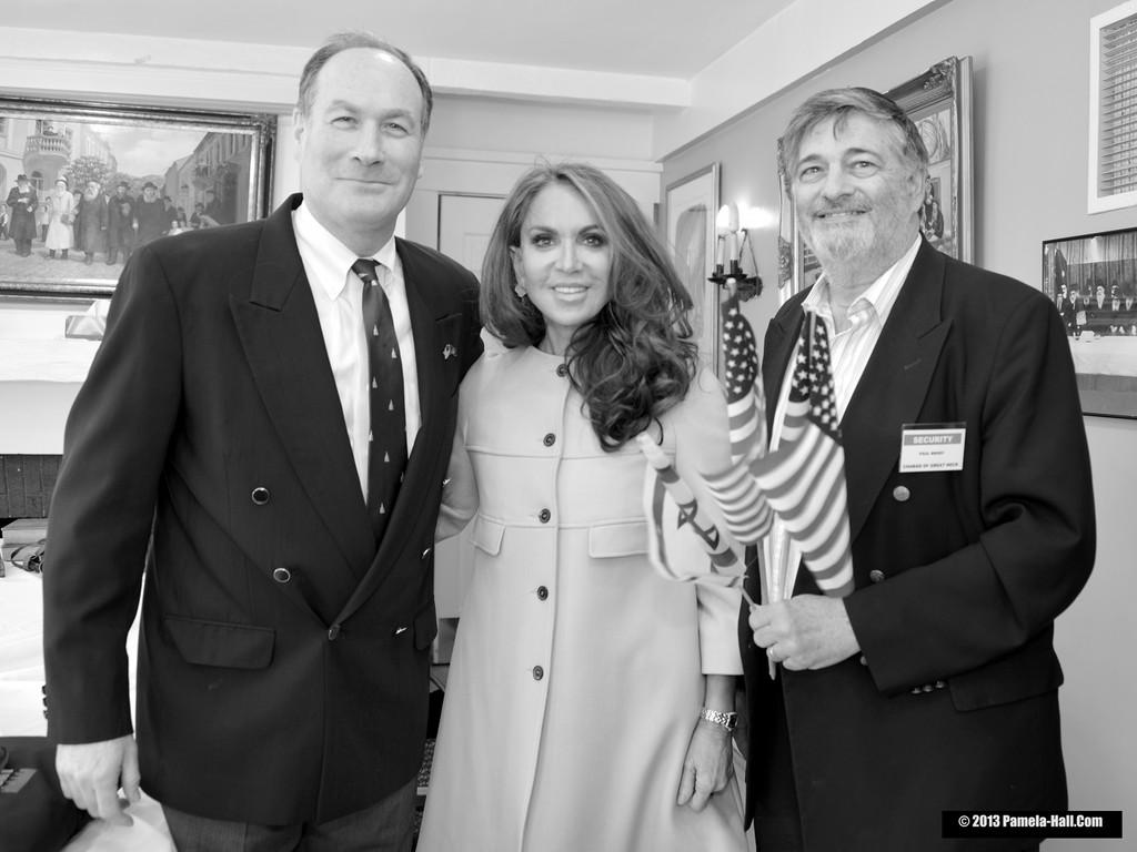 From left, Jeffrey Wiesenfeld, Pamela Geller, Dr. Paul Brody at Great Neck Chabad.  Wiesenfeld and Brody were instrumental in having Geller speak in Great Neck. Rabbi Yosef Geisinsky of Great Neck Chabad invited her to speak when her appearance was canceled from another synagogue.