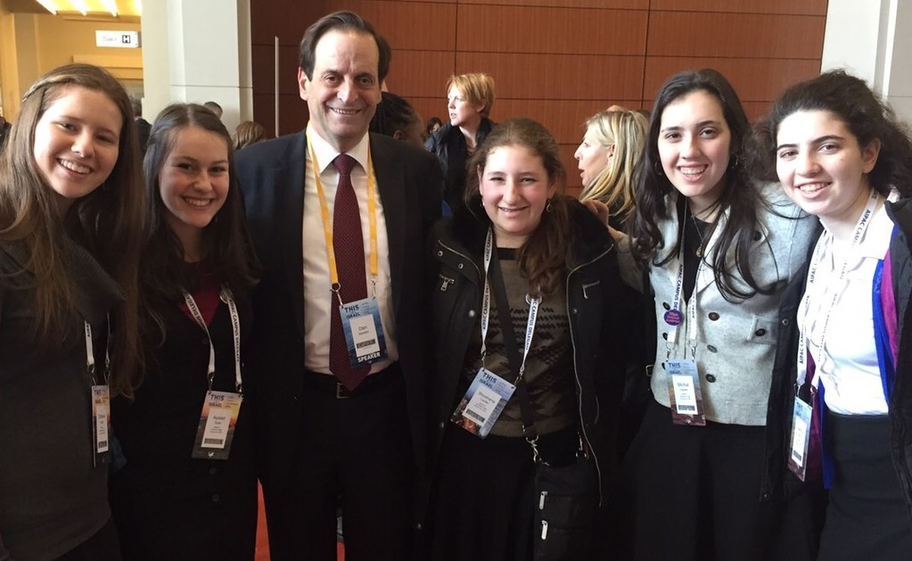 Deputy Israeli Prime Minster Dan Meridor, with SKA students (from left) Zehava Gros, Ayelet Klahr, Shoshana Laufer, Michal Yacker and Henna Storch.