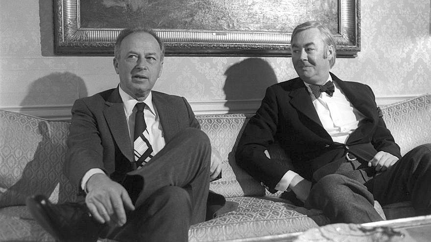 Israeli Prime Minister Yitzhak Rabin (left) with the U.S. Ambassador to the United Nations Daniel Patrick Moynihan at the Waldorf Astoria Hotel in New York.