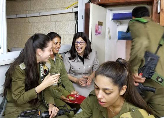 Batsheva Cohen with female troops