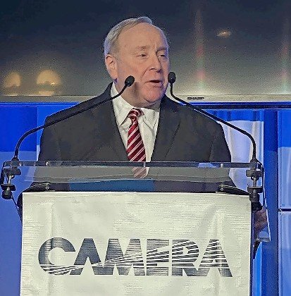 JNS.org Editor-in-Chief Jonathan Tobin addressing a gala in New York that celebrated CAMERA’s 40th anniversary.