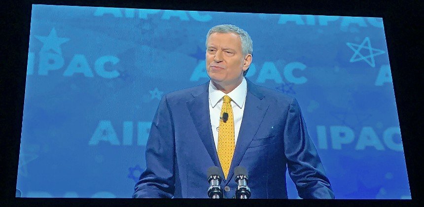 AIPAC’s success on both left and right is reflected in the speakers’ lineup at its pre-pandemic annual policy conferences in Washington. Pictured at the conference in 2019, which drew an estimated 18,000 attendees: Leftwing Democratic New York Mayor Bill DeBlasio.