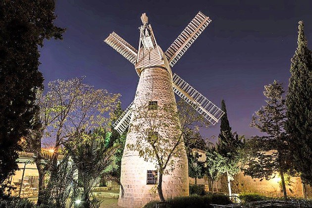The Montefiore Windmill is one of Jerusalem’s most romantic spots.
