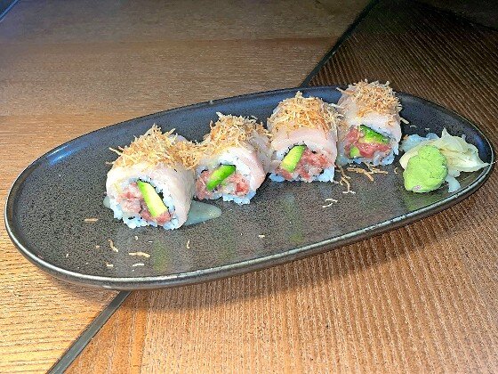 The MUR Signature Roll, crafted by Akimori, is a work of art.