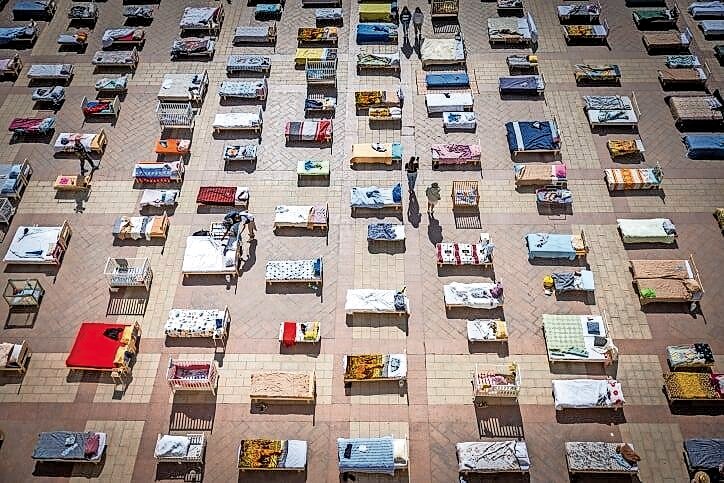 Hundreds of beds outside the Jerusalem Municipality, reflecting the number of Israelis abducted by Hamas terrorists on Oct. 7.