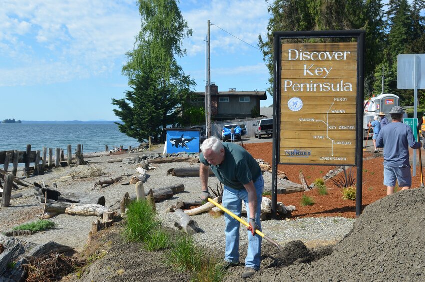 Volunteers finish the new welcome to the KP May 2.