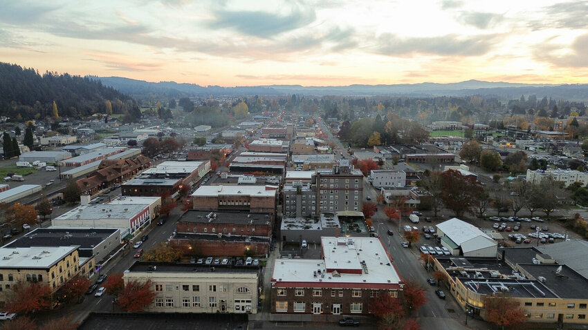 Friends & Family Night at Olympic Club to benefit downtown Centralia