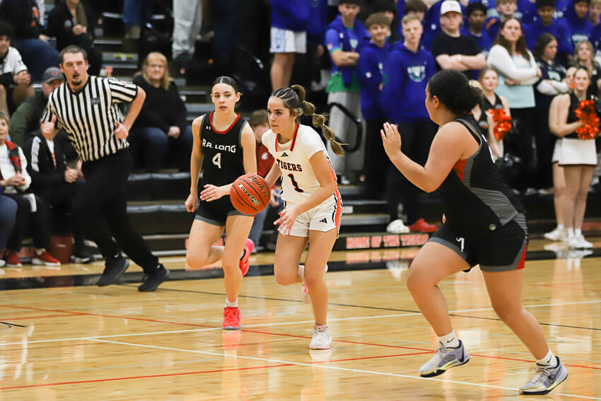 https://gamma.creativecirclecdn.com/lafromboise/large/20251201-221047-bc7-sports.120125.CentraliaRALGirls.dw-4.jpg