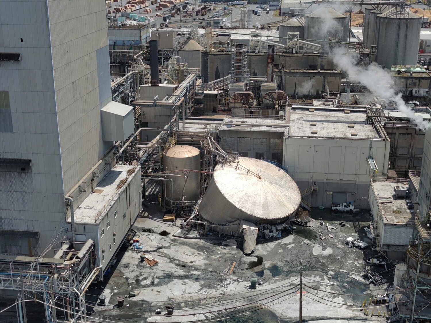 Millworkers at site of Longview tank implosion to be paid until early August