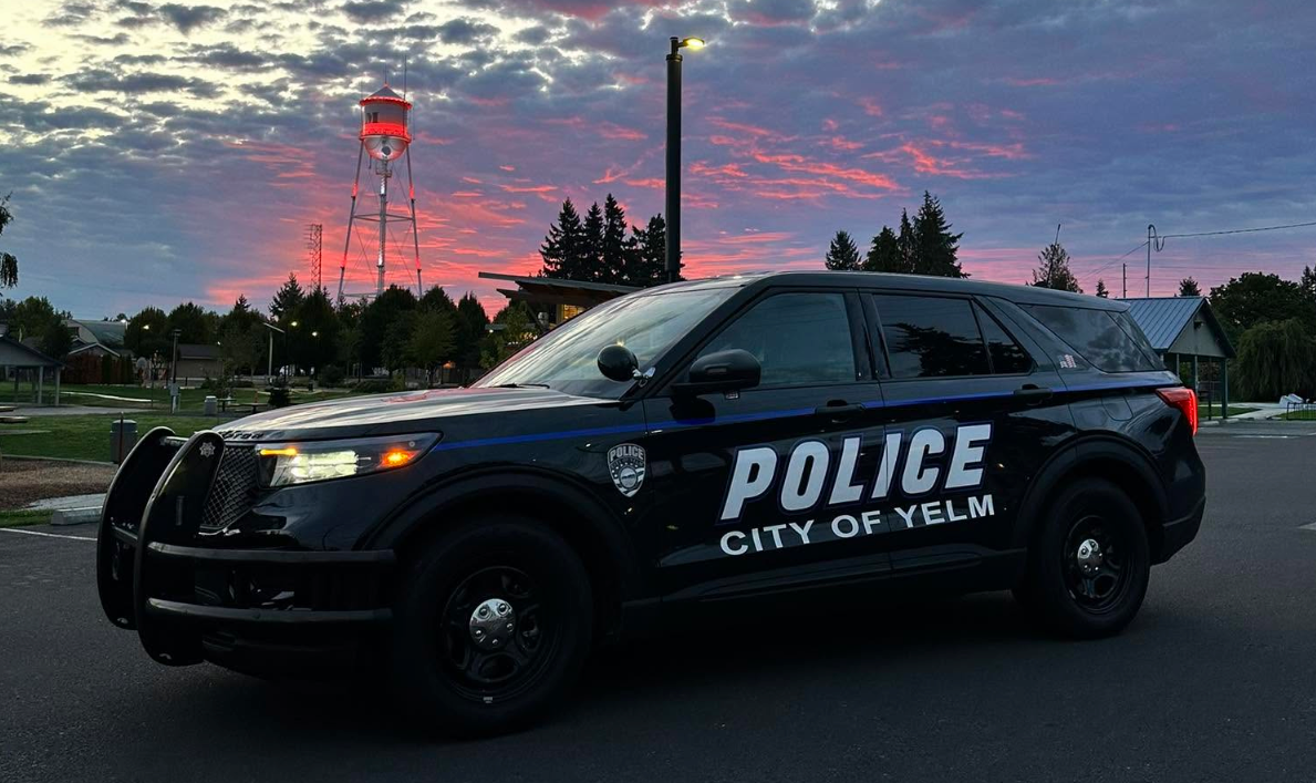Yelm police officer and two others injured in crash