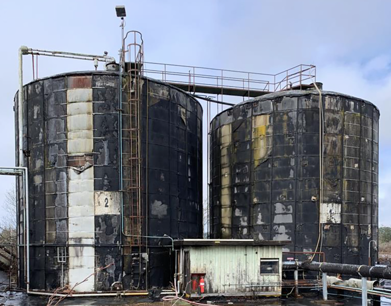 EPA to force the removal of leaking acids from deteriorating pulp mill along Chehalis River