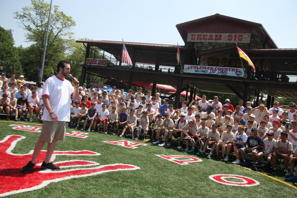 Mets first baseman Ike Davis spoke to campers at Coleman Country Day Camp, on the Freeport-Merrick border, on Tuesday.