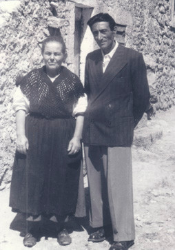 The writer’s paternal grandparents Pasqua and Loreto Baccari in front of their home in San Donato, Italy 1939.