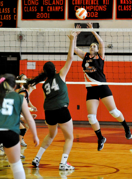 Lindsey Dinowitz has provided strong play at the net for the Lady Rocks, who enter the playoffs as the No. 1 seed in Nassau Class C.