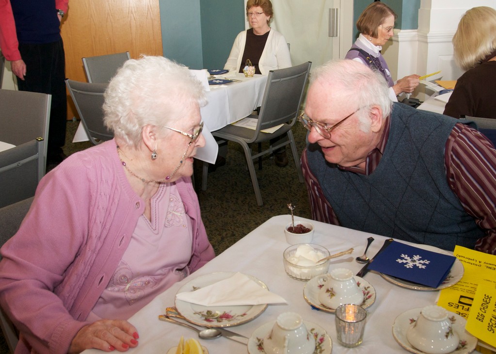 Gorgette Dillingham and Harry Sidor chatted during the tea.