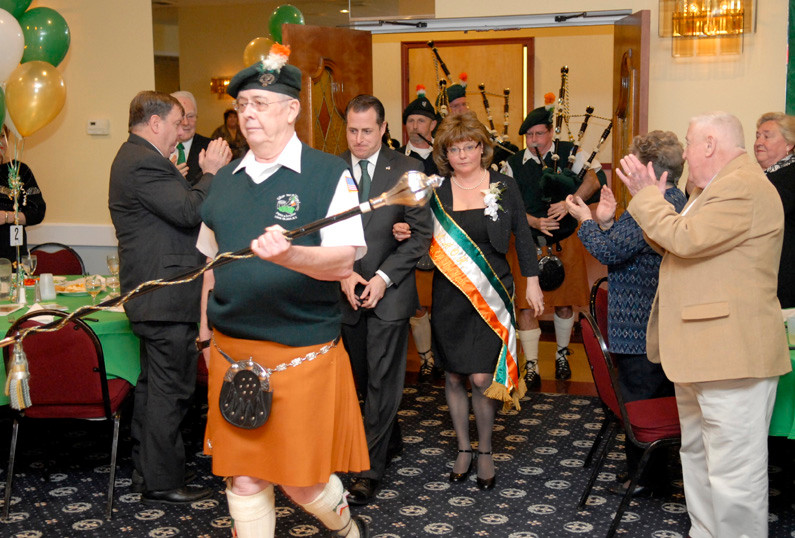 The Glor Na nGael Pipes & Drums made and entrance, introducing the man and woman of the year, Assemblyman Brian Curran and Nancy Henry.