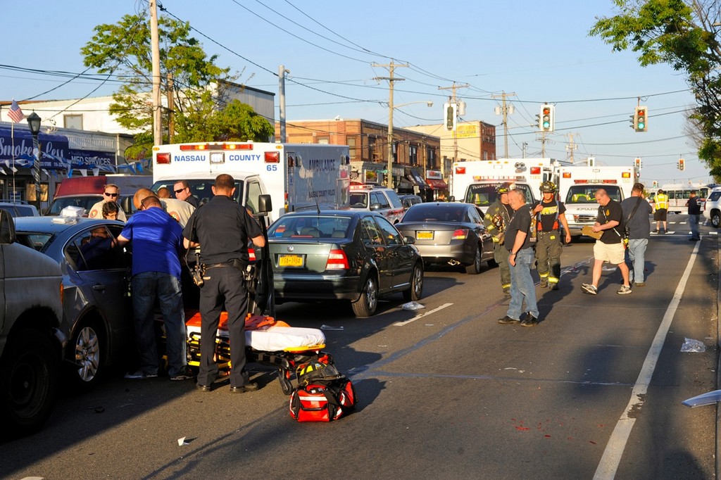 A chain-reaction crash on Hempstead Turnpike in Franklin Square injured seven on April 19, around 6 p.m.