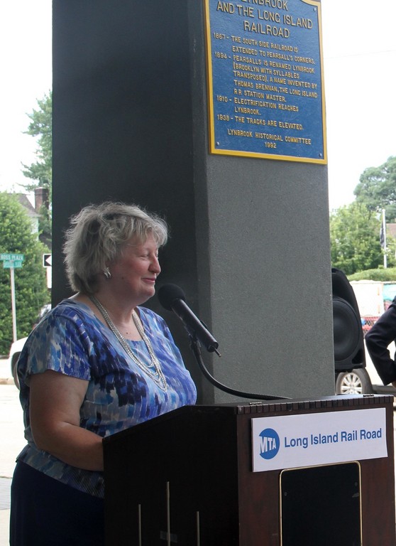 Historical Society President Madeline Pearson addressed the crowd at the Lynbrook LIRR station.