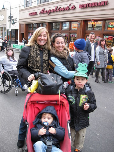 The Herald's VP of Sales Rhonda Glickman and family.