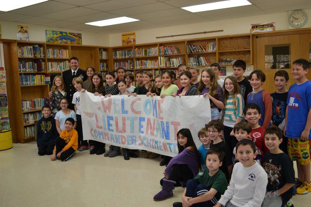 Photos courtesy Shari Glickman-Bowes
The students welcomed Lt. Commander Schimenti to their classroom.