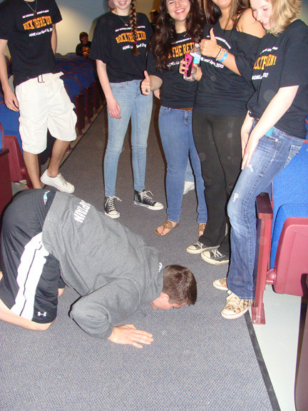 High school senior Billy Humes followed through on his promise to kiss the floor of the school when he got back.