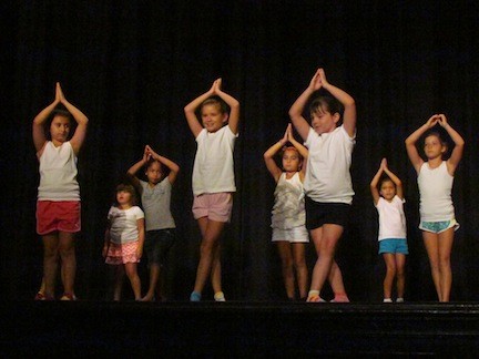 A Dance n’ Beats class performed during Visitors’ Day.