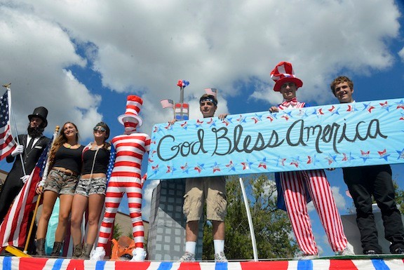 The senior classes float at the Homecoming Parade.