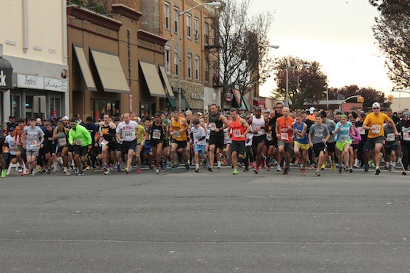 Runners took off from the starting line on Park Avenue and Sunrise Highway.