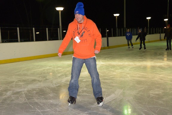 Herald editor Andrew Hackmack hit the ice with Valley Stream residents on Dec. 26.