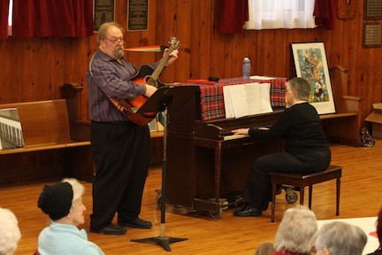 Gary Dana performs "Blowin' in the Wind."