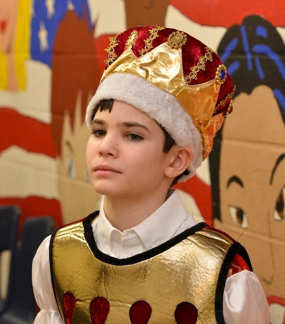 Benjamin Upbin played the role of King Sextimus the Silent.