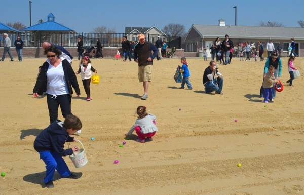 Everyone looking for the eggs during the Easter Egg Hunt!