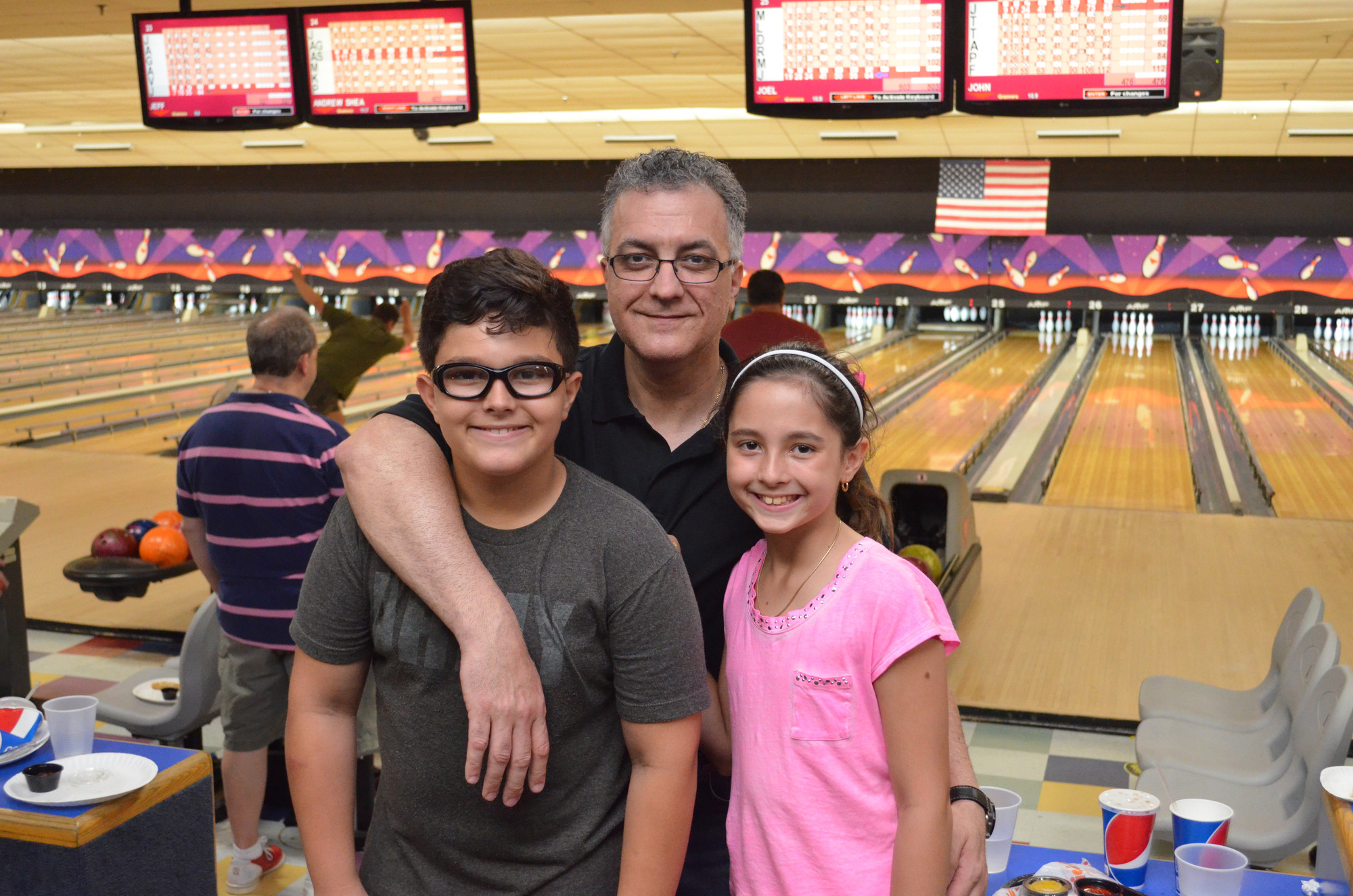 It was a happy father’s day for Peter Strifas, who smiled with his daughter, Taylor, 9, and son, John, 10.
