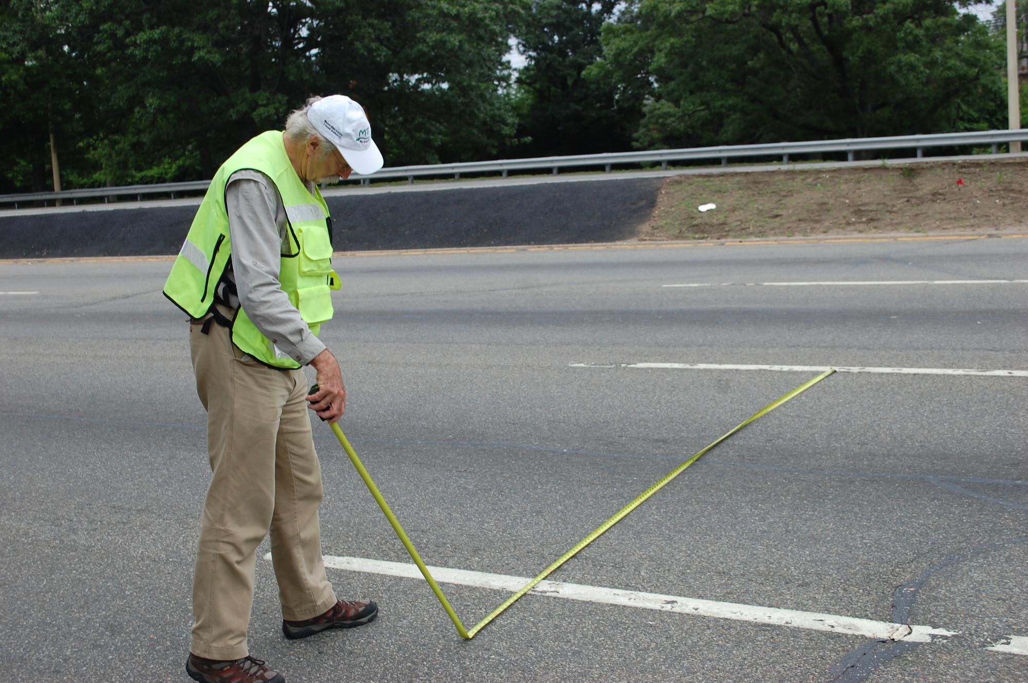 Dan Burden measured the lanes on Sunrise Highway to show the correlation between lane width and speed.