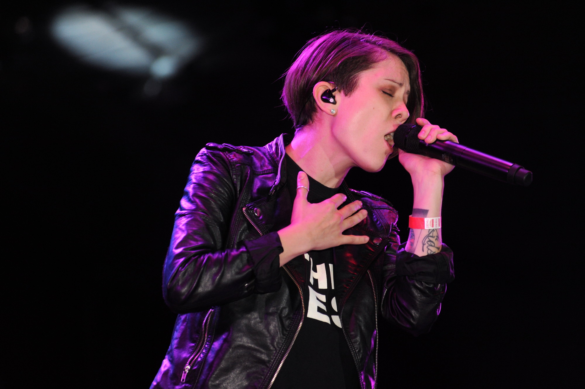 Tegan and Sara, identical twin sisters from Calgary, opened for Christina Perri at the Harry Chapin Lakeside Theatre.