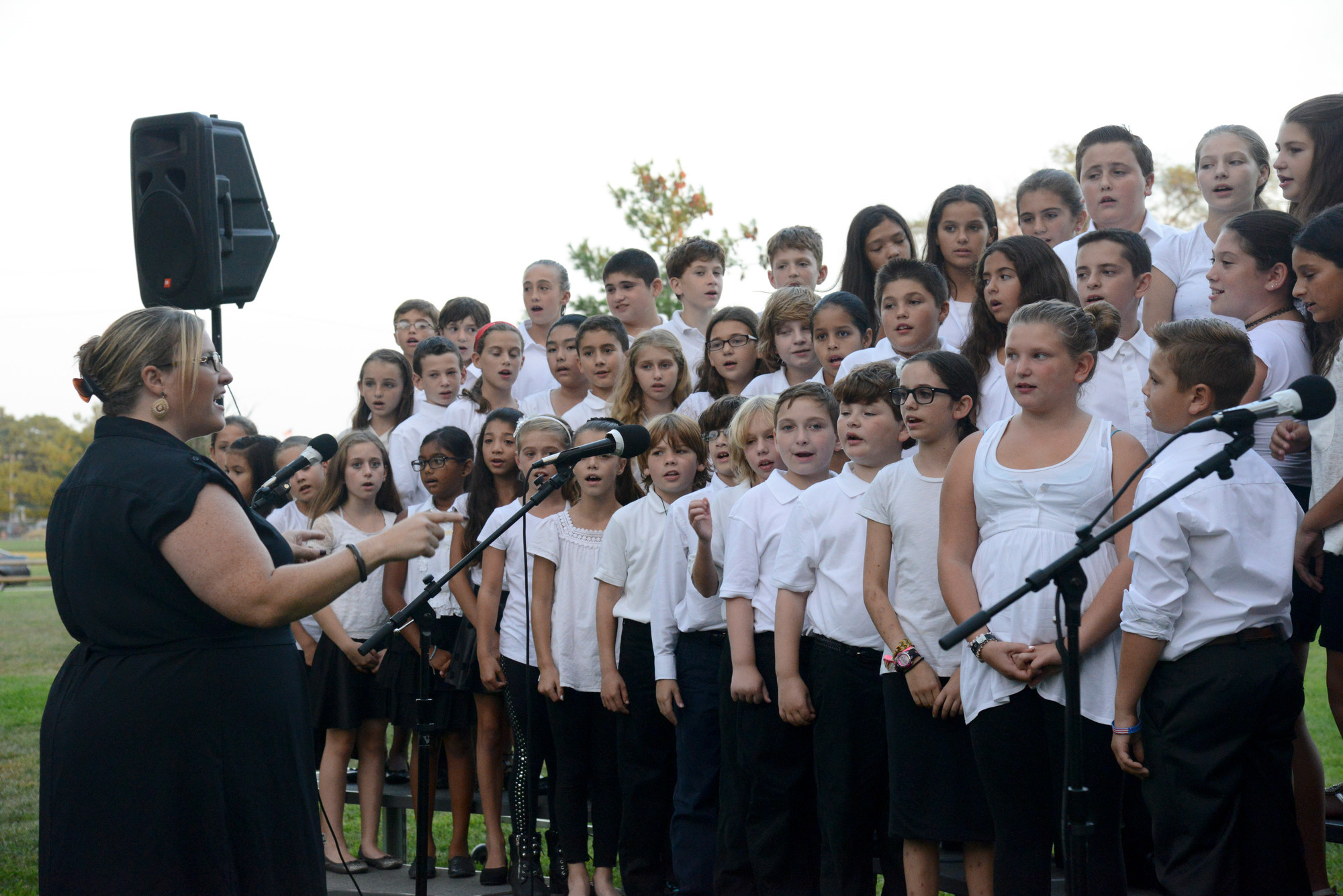 Erin Degnan directed the Boardman Elementary School chorus in “We Will” by Jim Papoulis.